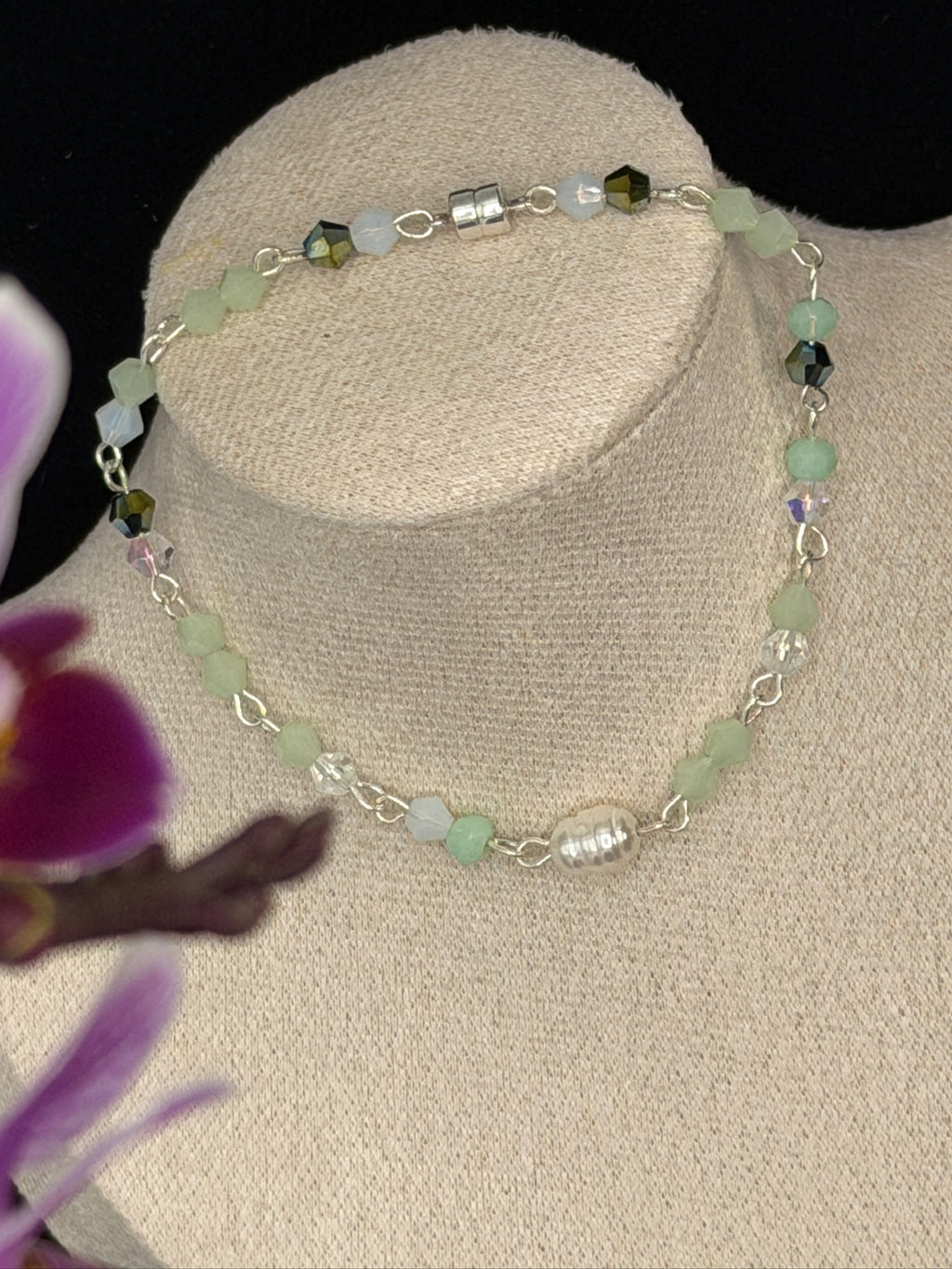 160 Pearl Magnetic Bracelet