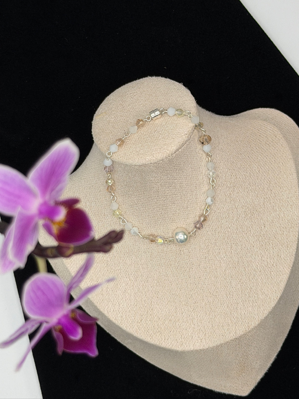 165 Pearl Magnetic Bracelet