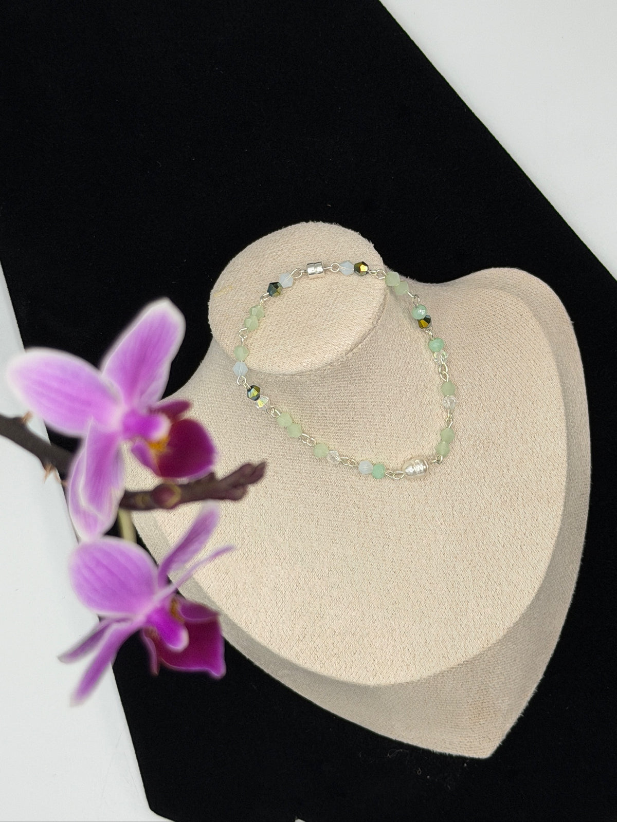 160 Pearl Magnetic Bracelet