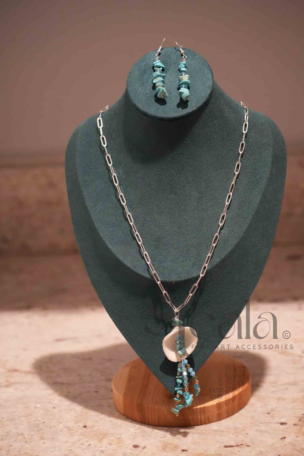 Beach Beauty Turquoise and Glass Seashell Pendant (pendant and necklace only)