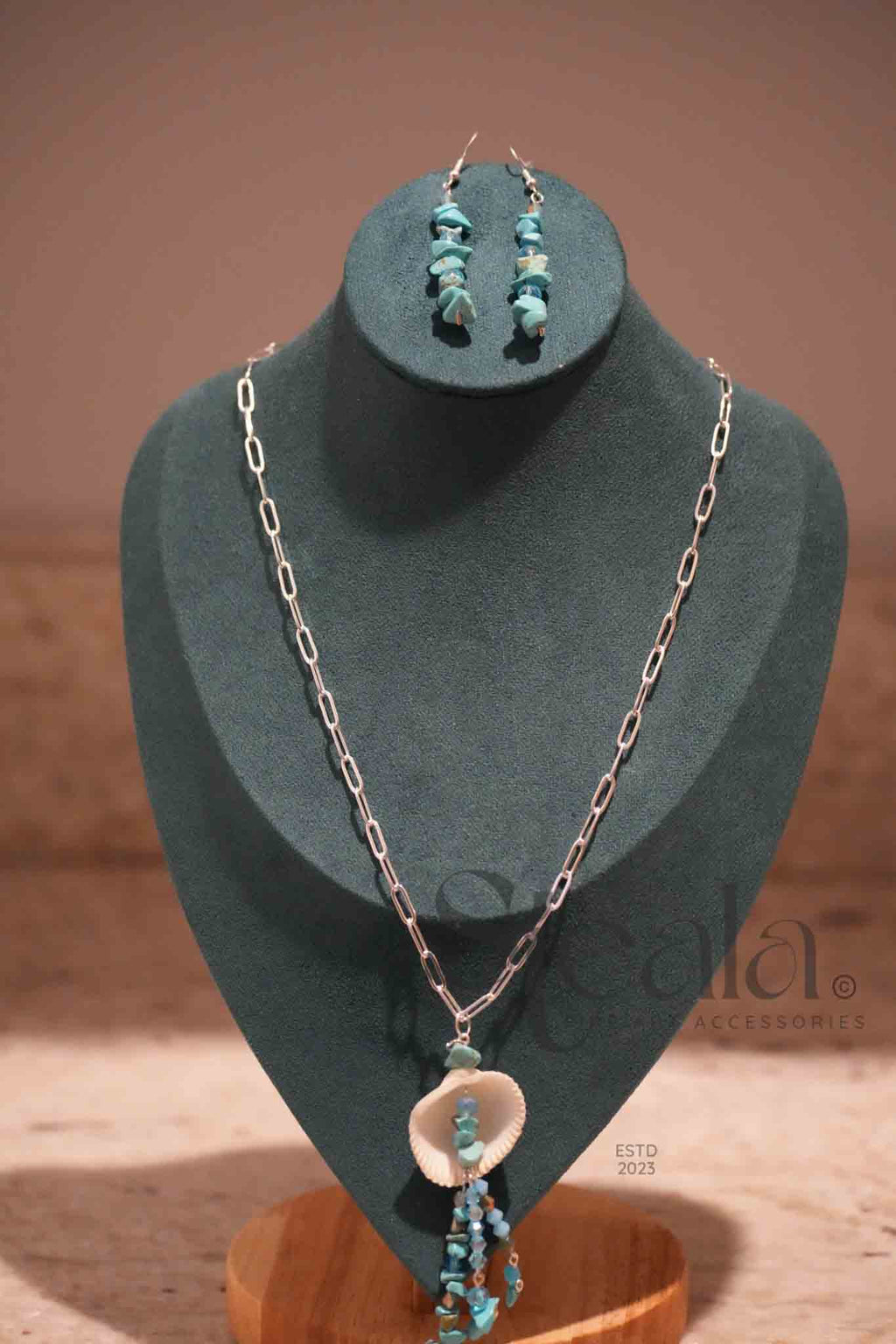 Beach Beauty Turquoise and Glass Seashell Pendant (pendant and necklace only)