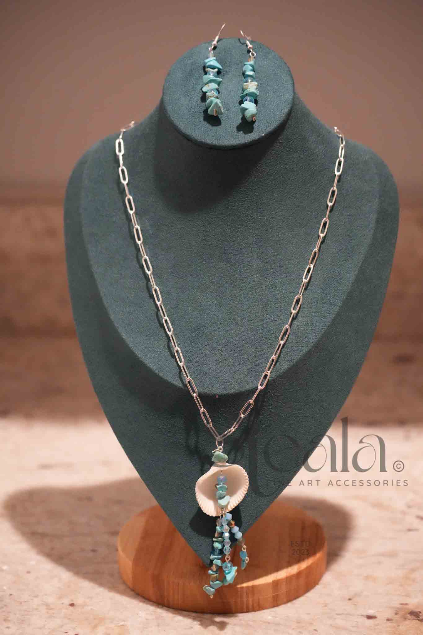 Beach Beauty Turquoise and Glass Seashell Pendant (pendant and necklace only)