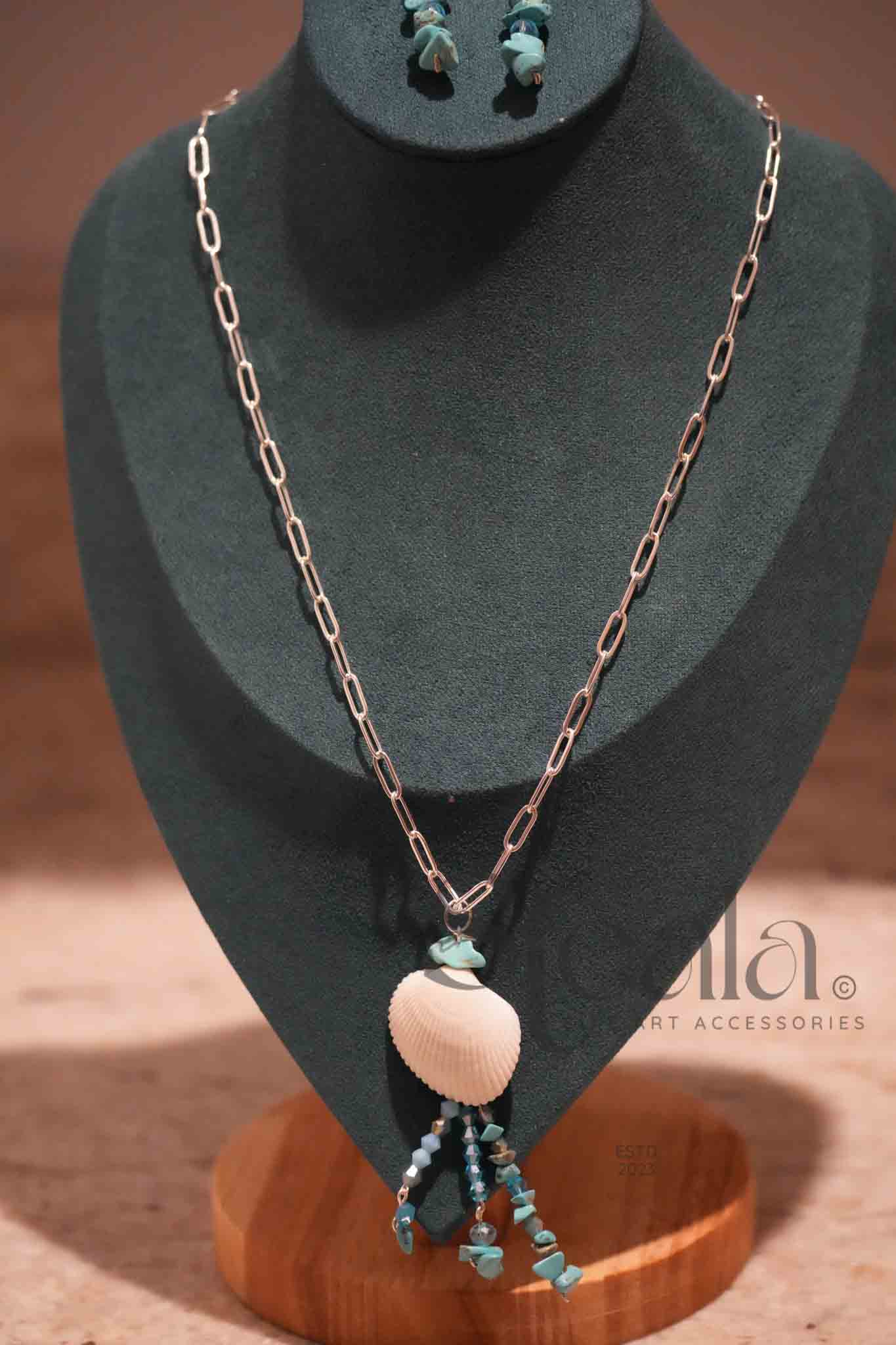 Beach Beauty Turquoise and Glass Seashell Pendant (pendant and necklace only)