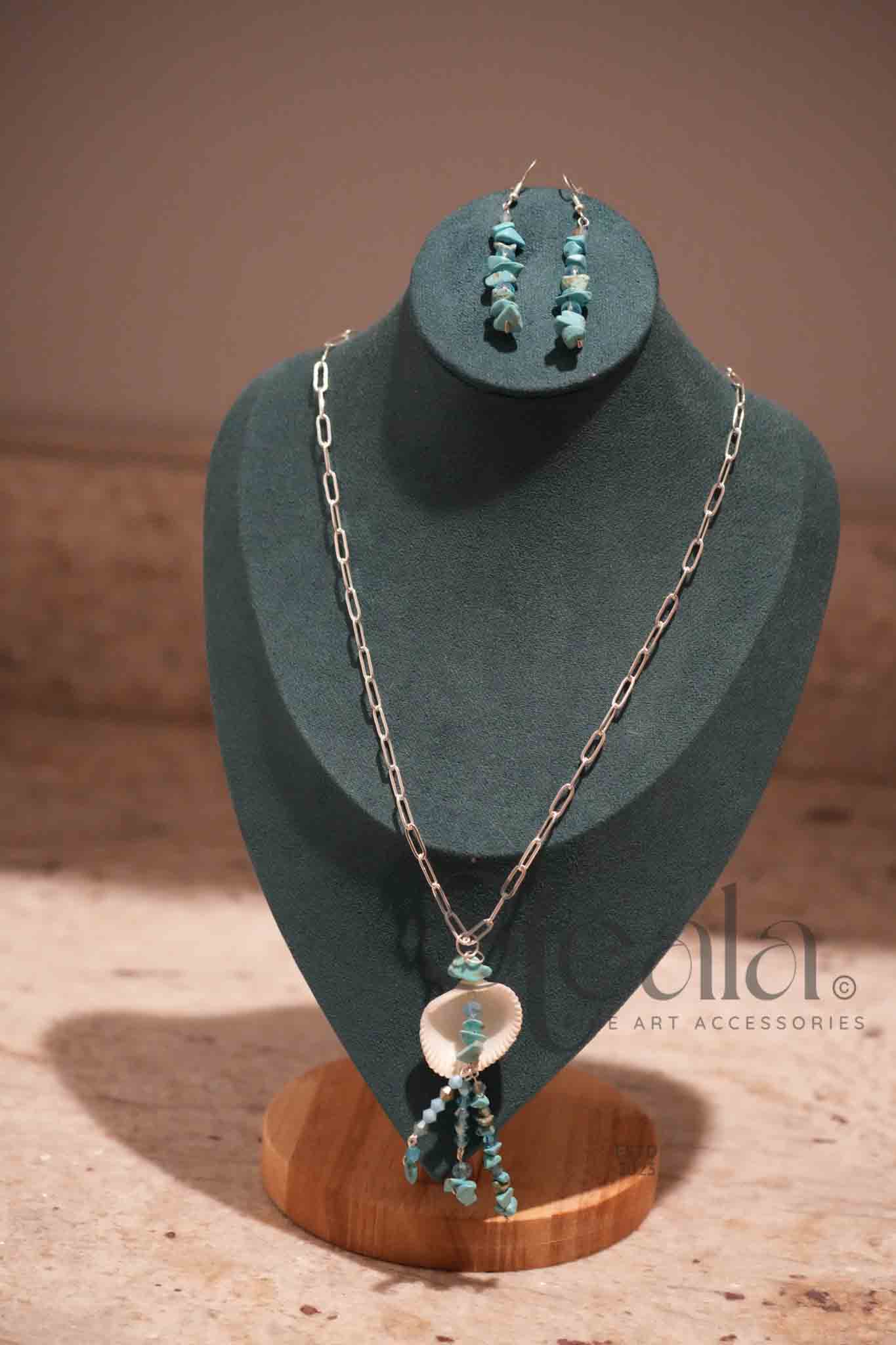 Beach Beauty Turquoise and Glass Seashell Pendant (pendant and necklace only)