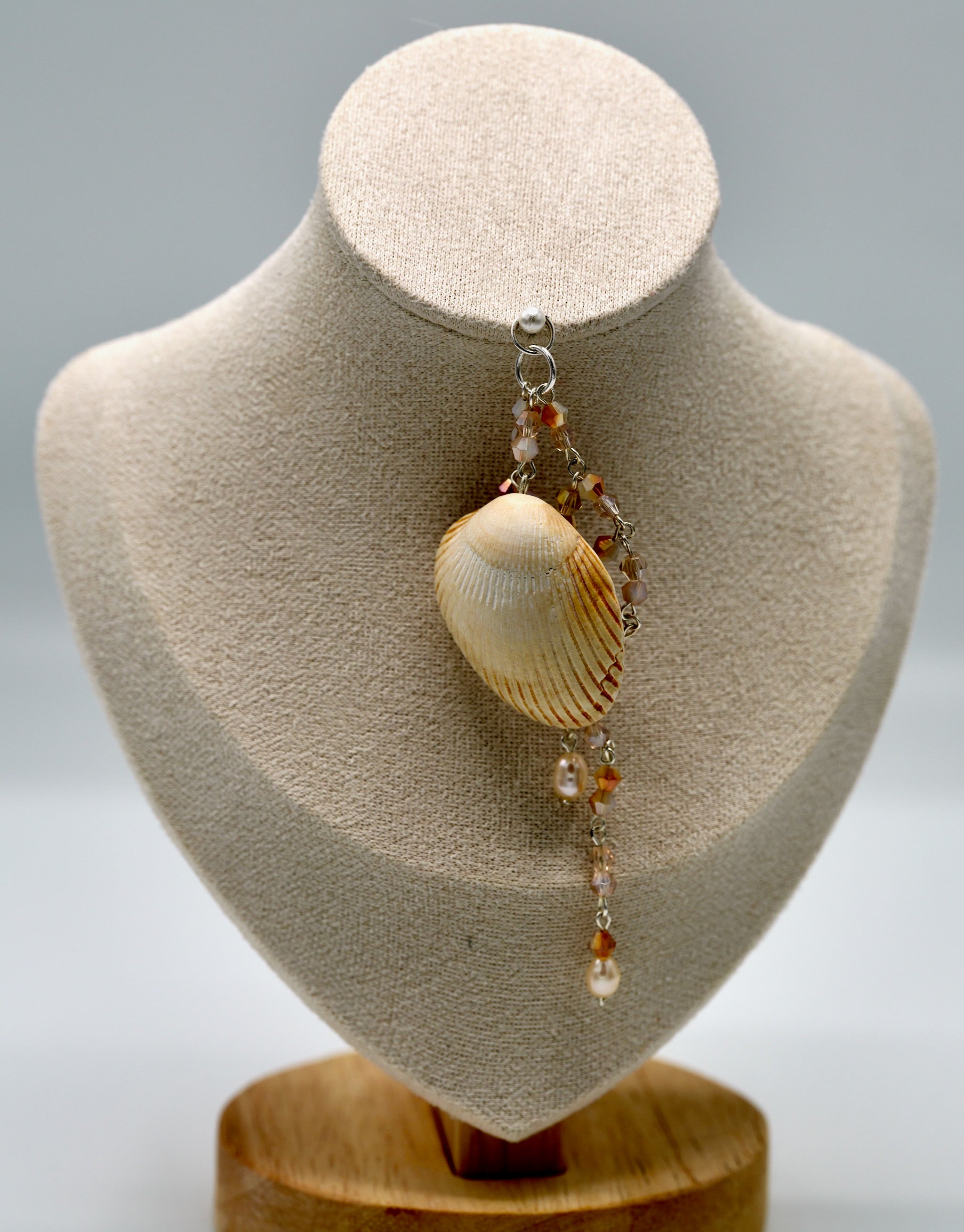 Pendant Dual Pearl in Neutral Colors Seashell Pendant (pendant only)