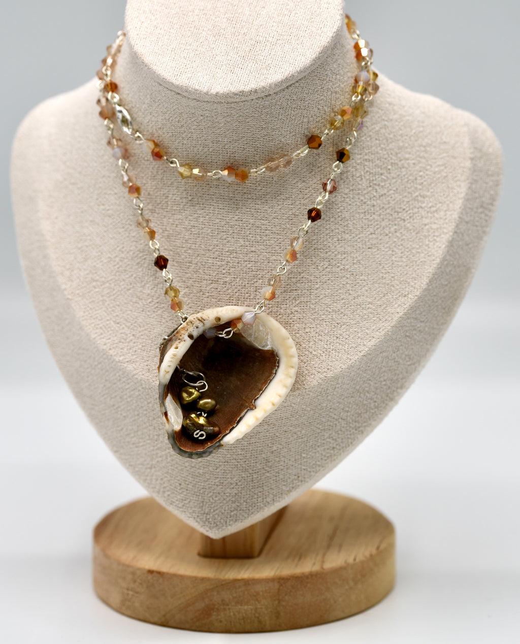 Neutral Crysal with Green Pearl Crystal Pendant (Pendant Only)