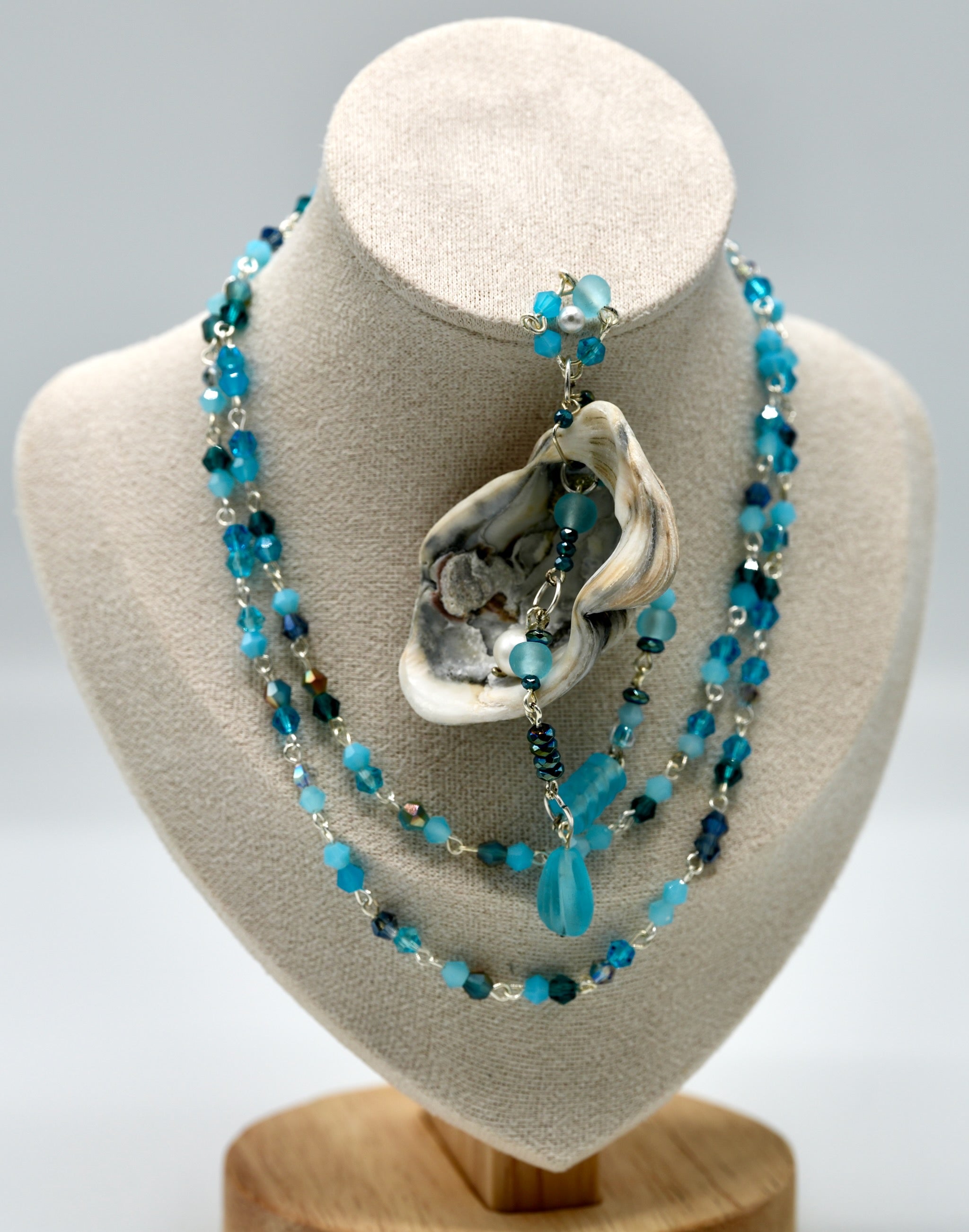 Blue with White Pearl Shell and Crystal Pendant (Set)