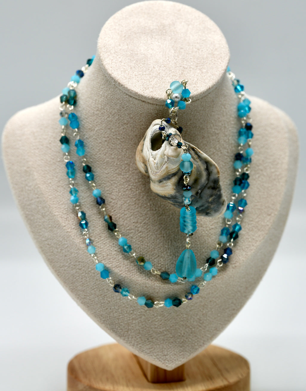 Blue with White Pearl Shell and Crystal Pendant (Set)