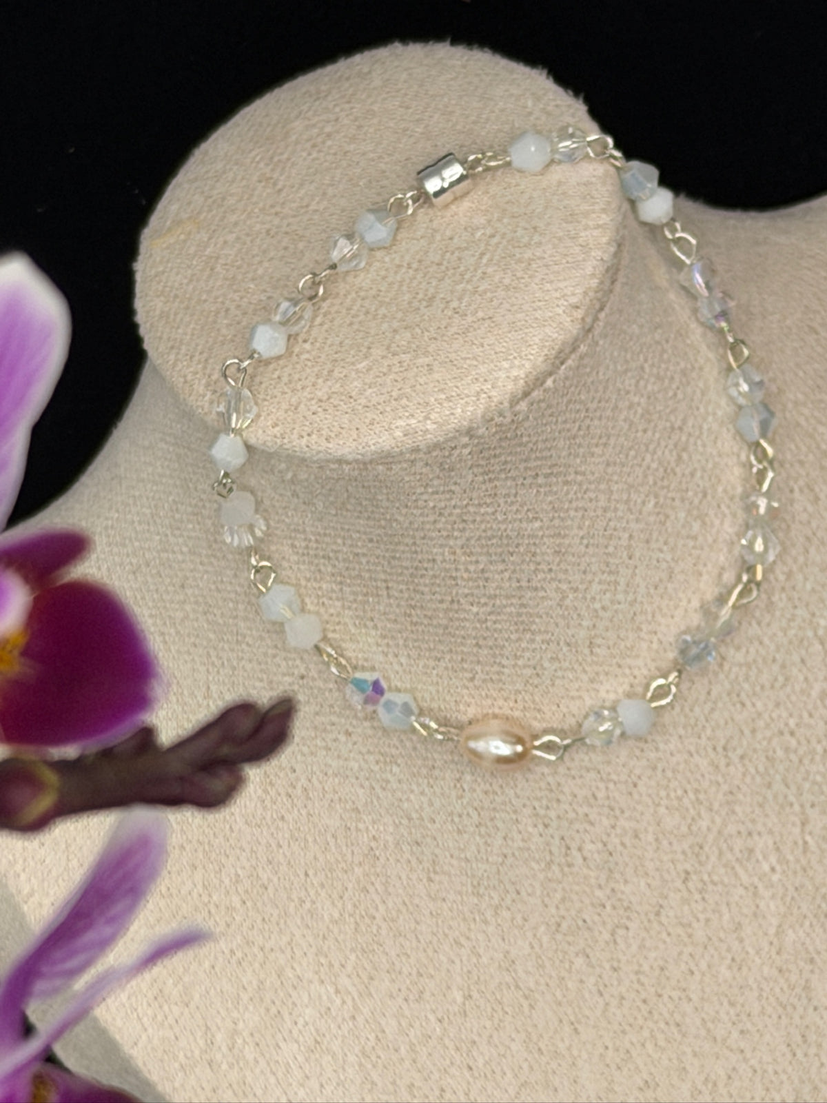 157 Pearl Magnetic Bracelet