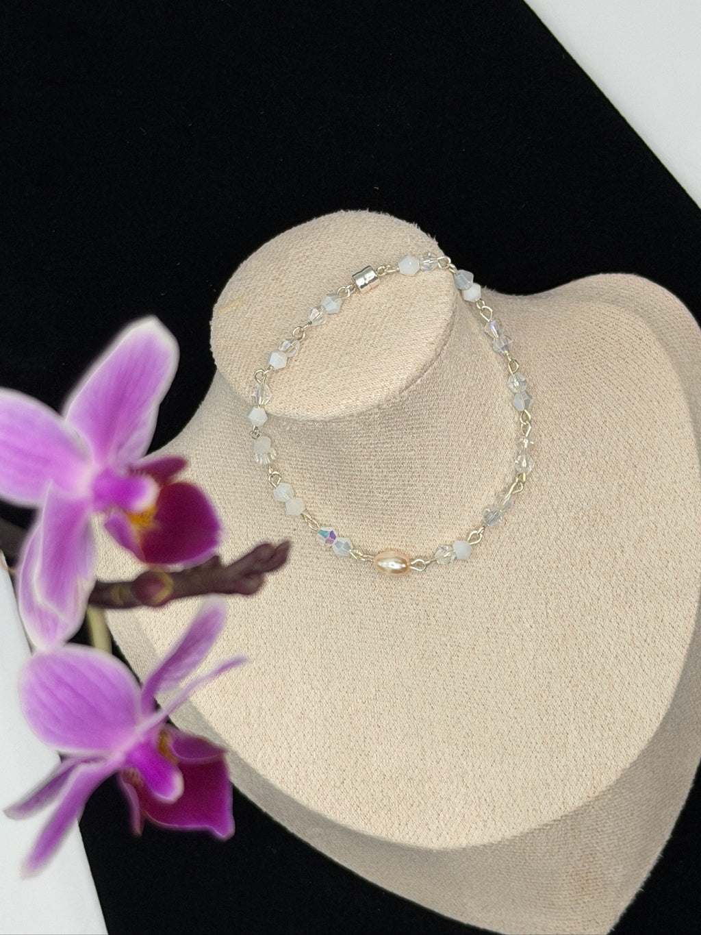 157 Pearl Magnetic Bracelet