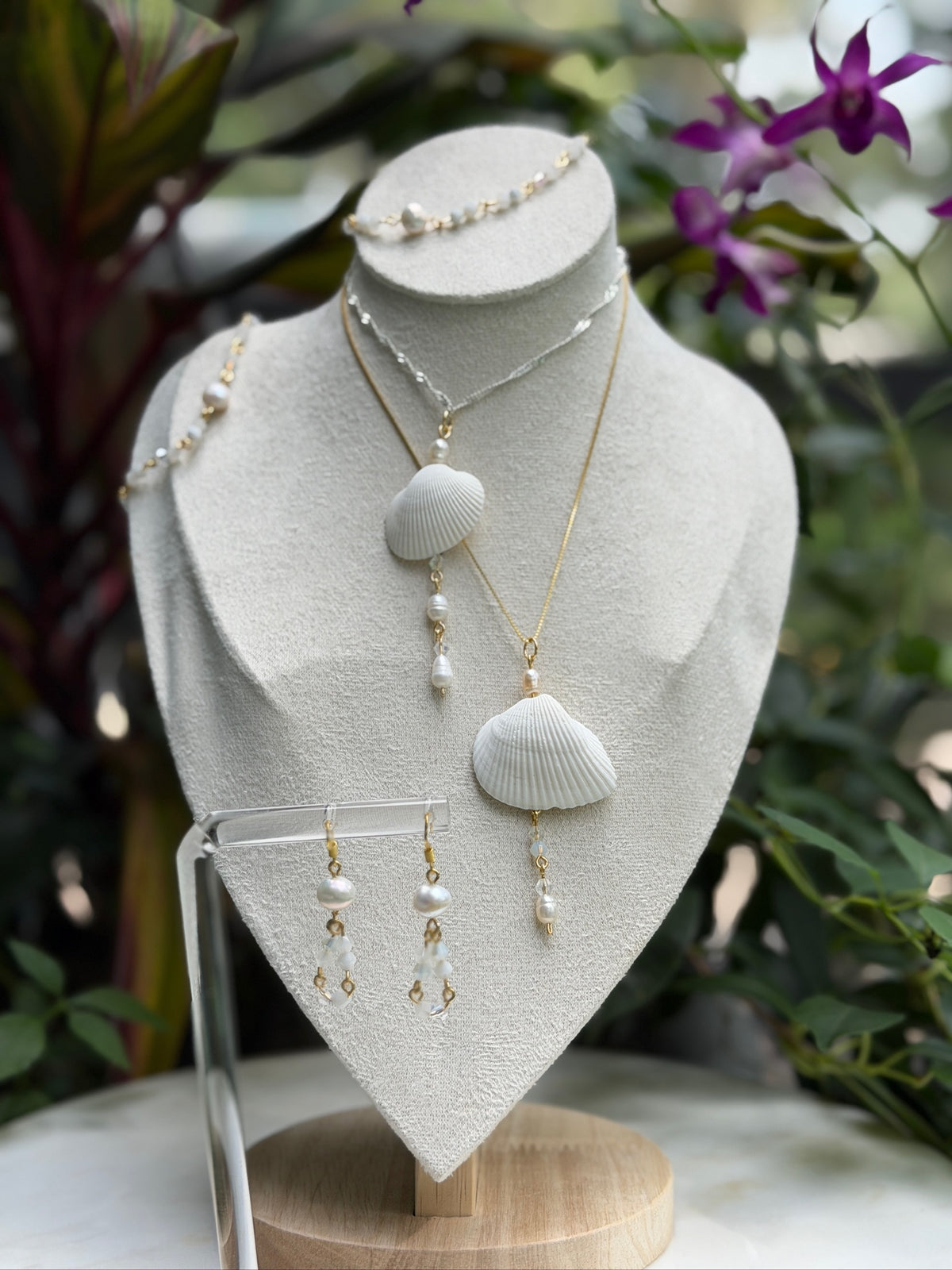 136 Shell Pendant Only