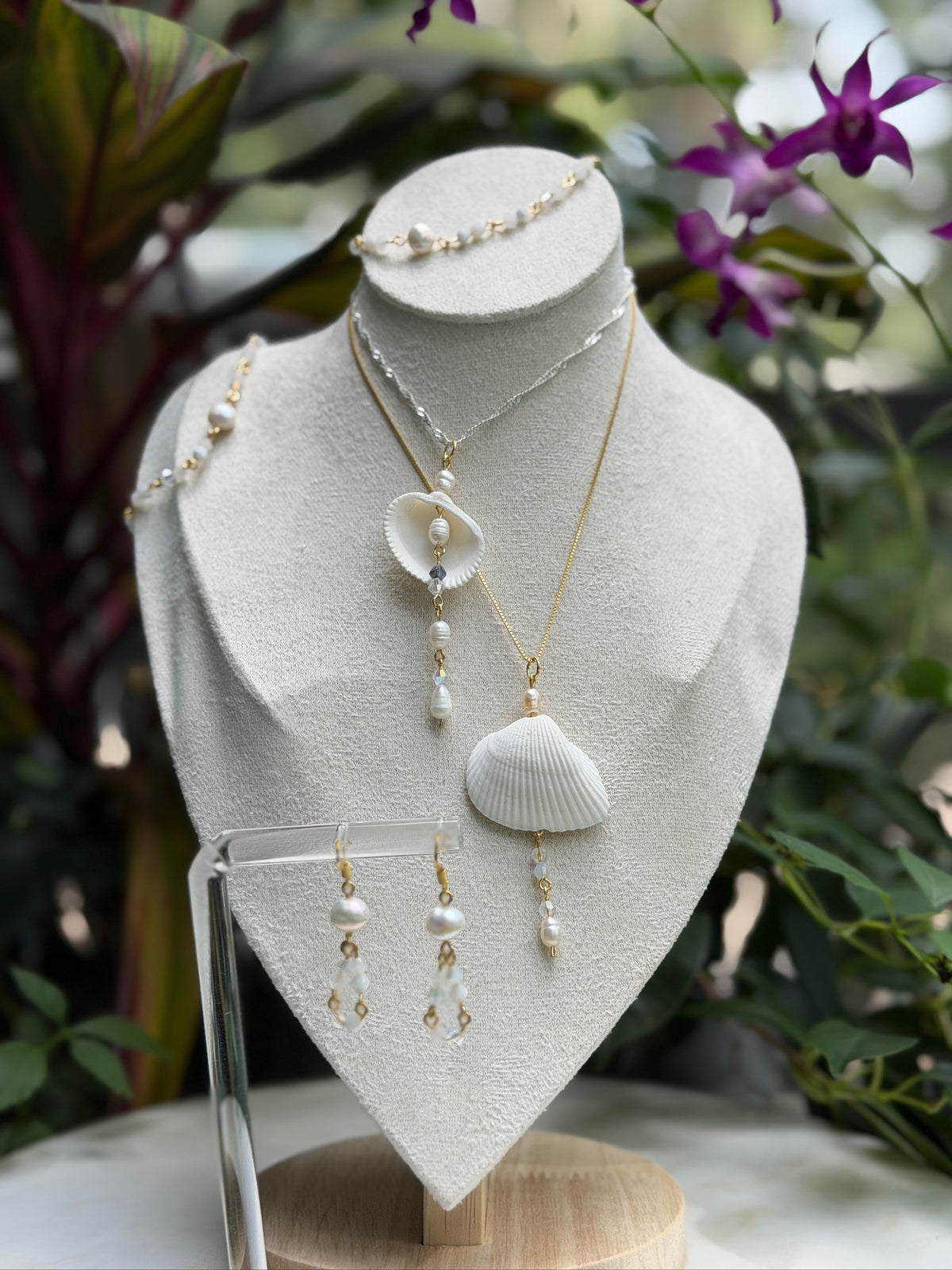136 Shell Pendant Only